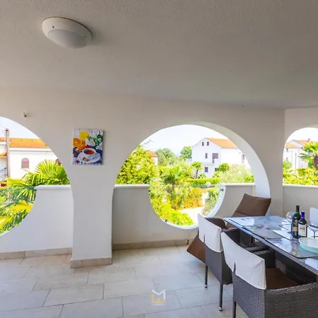 Apartment Perla